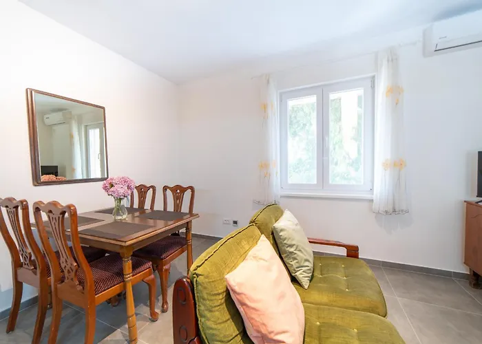 House Of Mile בית הארחה 4*