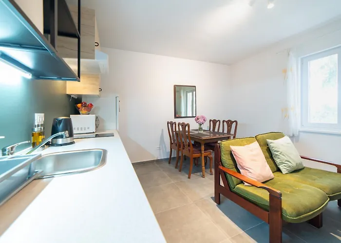 House Of Mile ゲストハウス ザダル